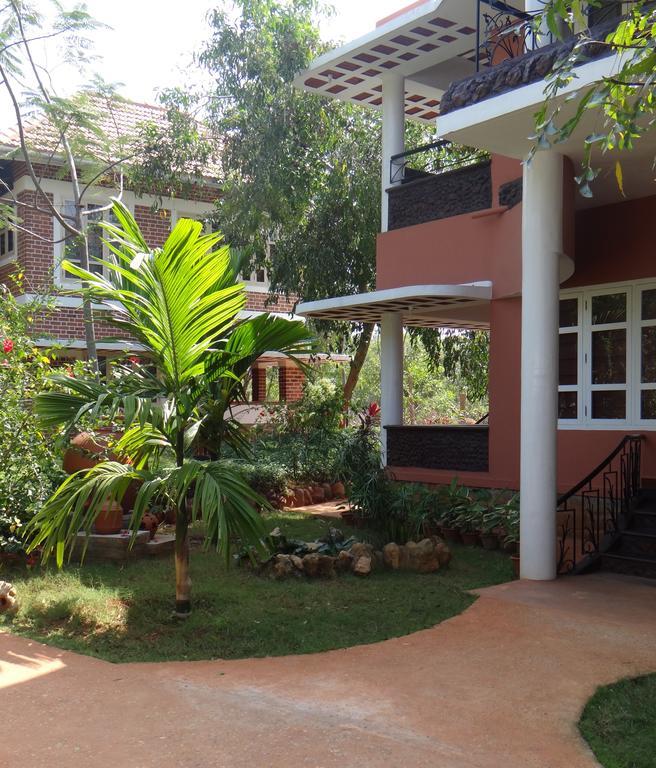 Inn Pondiville Forest Retreat ポンディシェリ エクステリア 写真